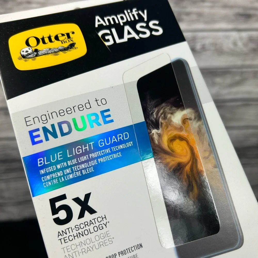 New Otterbox Iphone 12 Screen Protector - Blue light guard